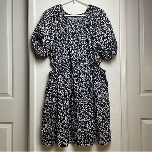 OLD NAVY Floral Peasant Dress Women’s Size XL Black And White Short Sleeve Dress
